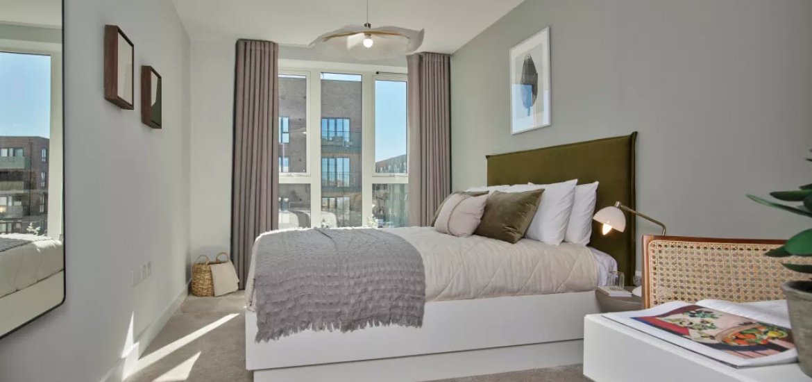 Apartment in Oakwood, London, UK, 2 bedrooms, 861 sq.ft No. 1768 - 9