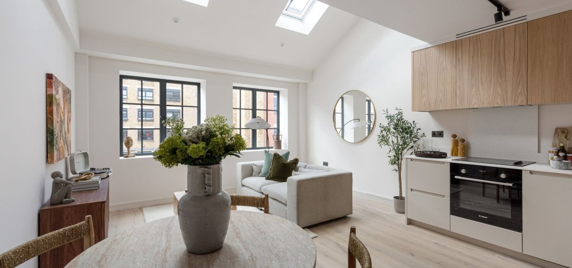 Apartment in Victoria Park Village, London, UK, 2 bedrooms, 834 sq.ft No. 2388 - 6