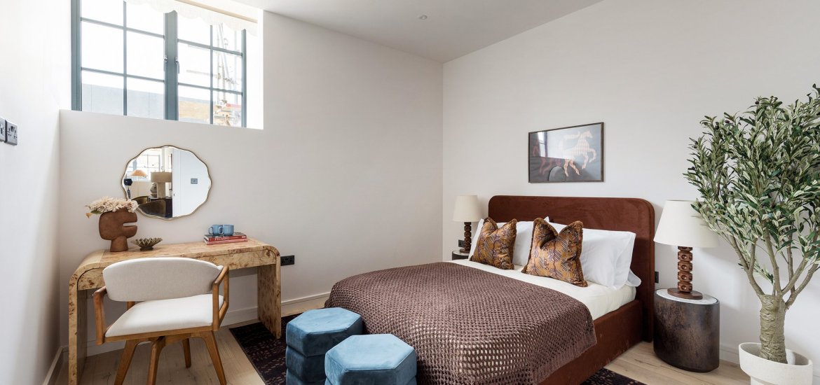 Apartment in Victoria Park Village, London, UK, 2 bedrooms, 744 sq.ft No. 2386 - 6