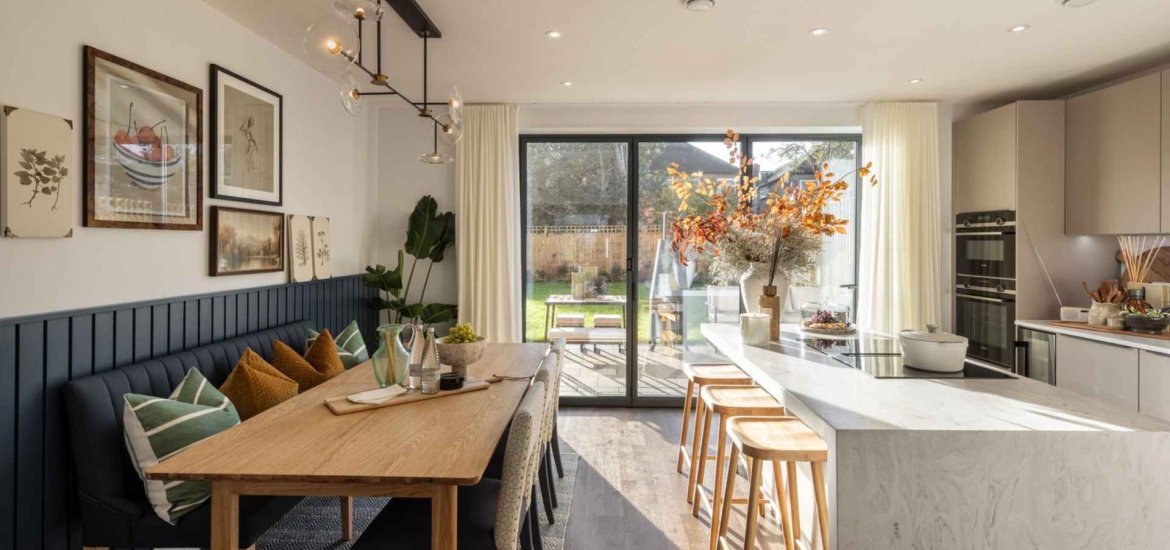 Townhouse in Twickenham, London, UK, 3 bedrooms, 1235 sq.ft No. 2376 - 1
